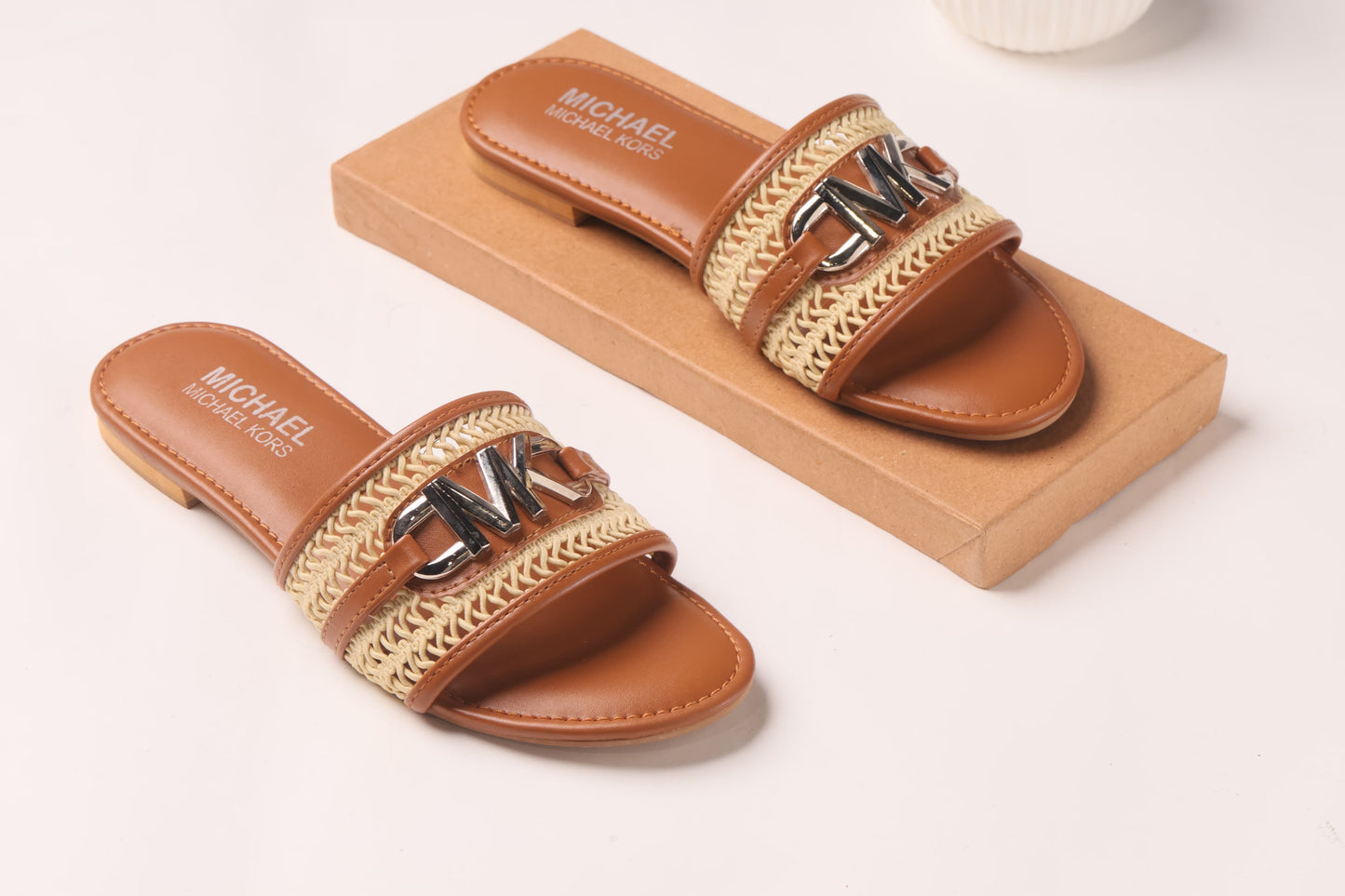 MK Casual Flat