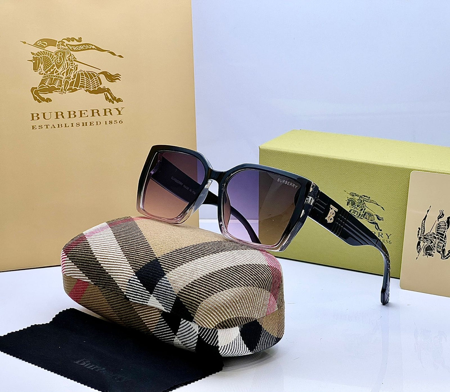 Burberry Sunglasses with Brand Box