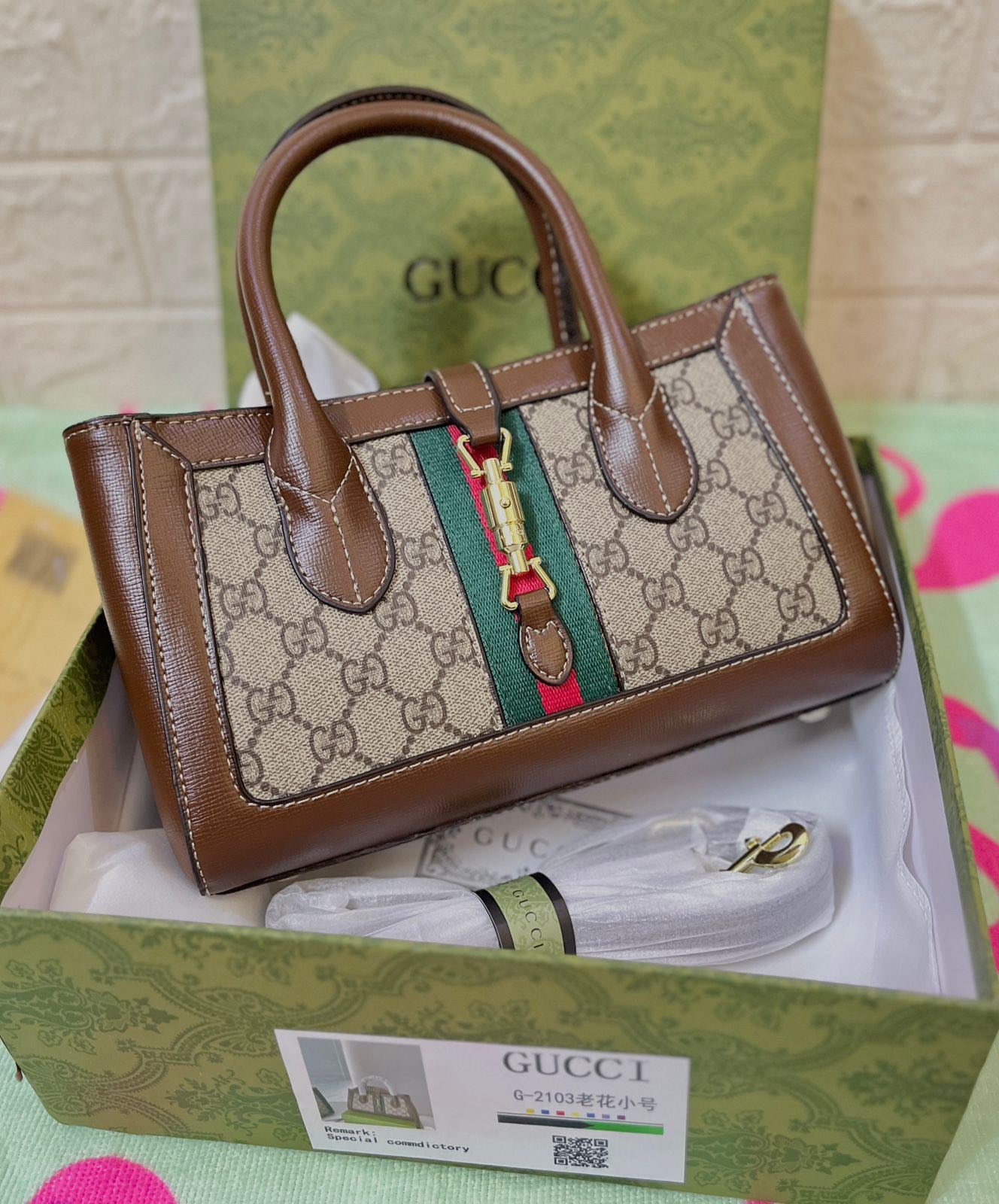 GUCCI Jackie with Brand Box