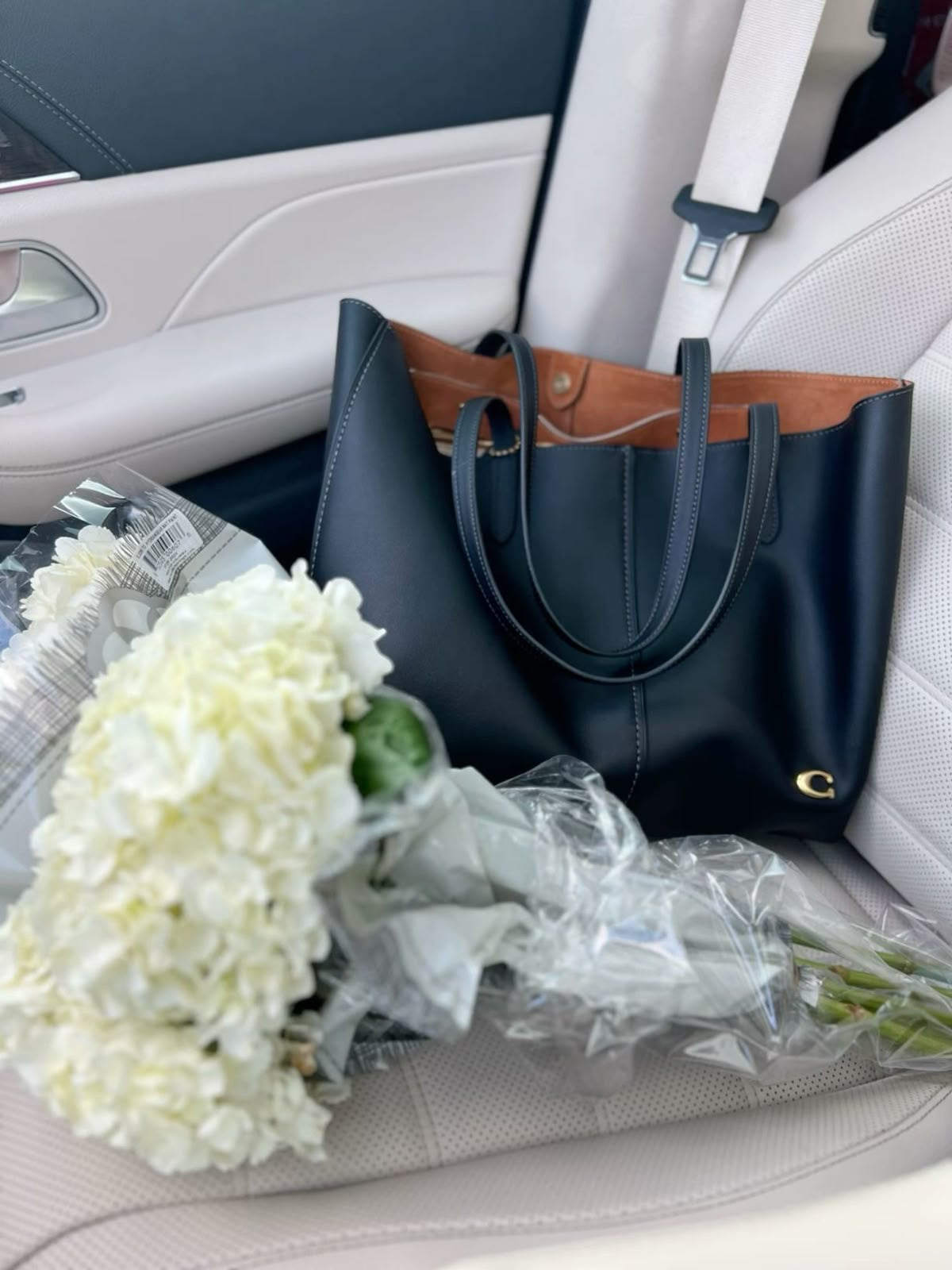 COACH North 32 with Brand Box - Same as Original