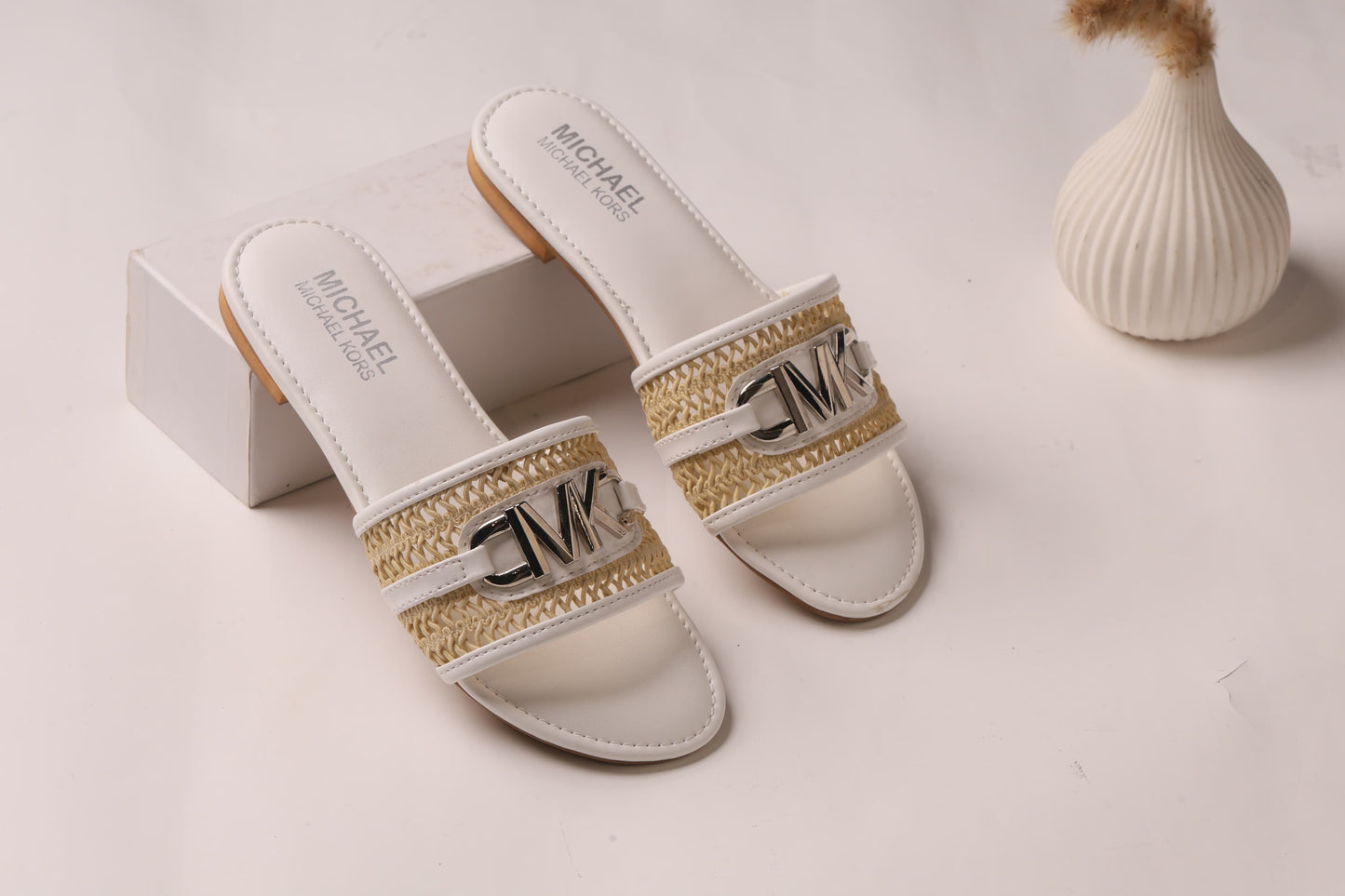 MK Casual Flat