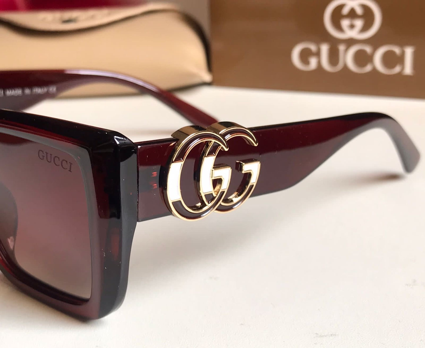 GUCCI Sunglasses with Brand Box