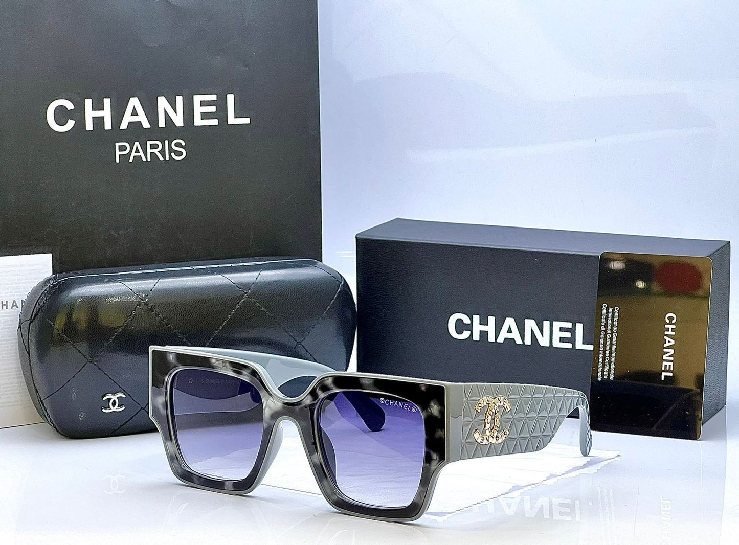 CHANEL Sunglasses with Brand Box