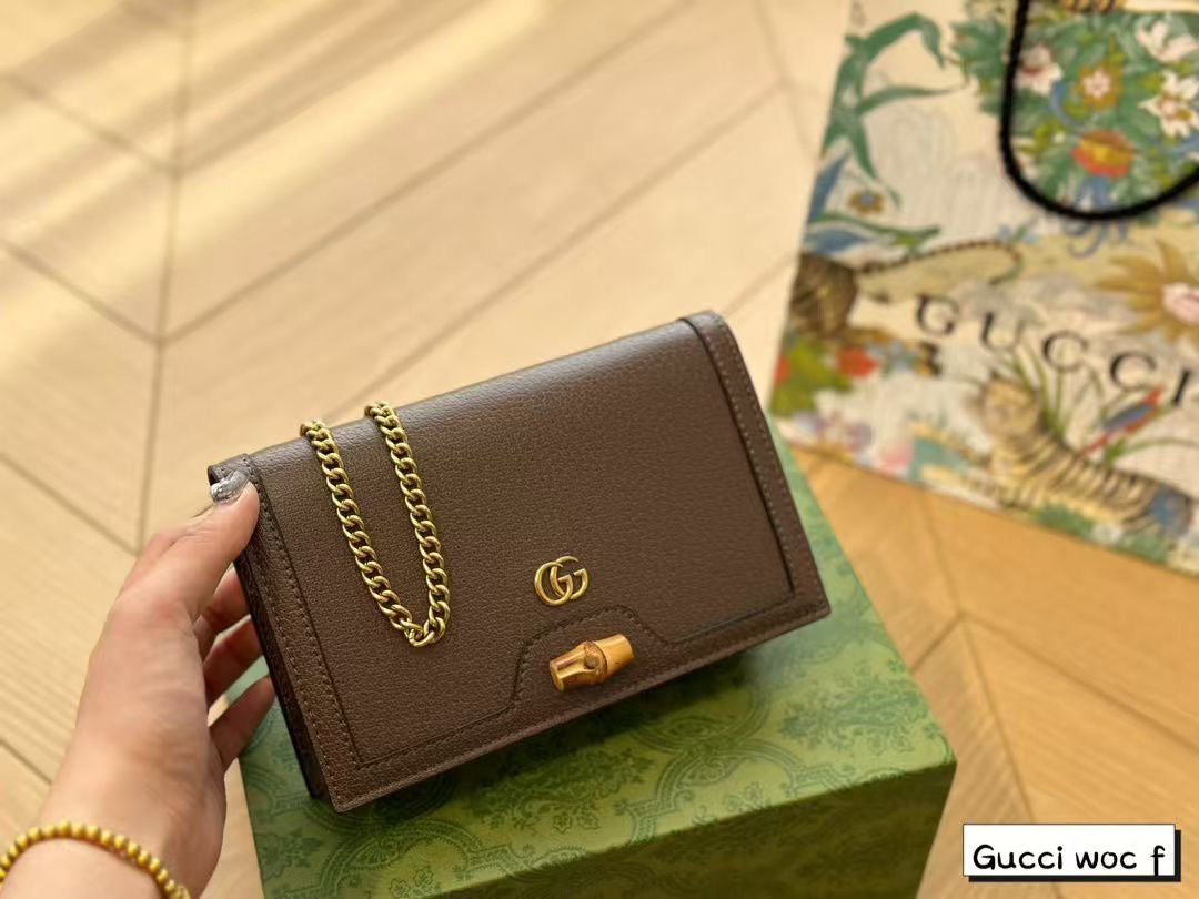 GUCCI Diana with Brand Box