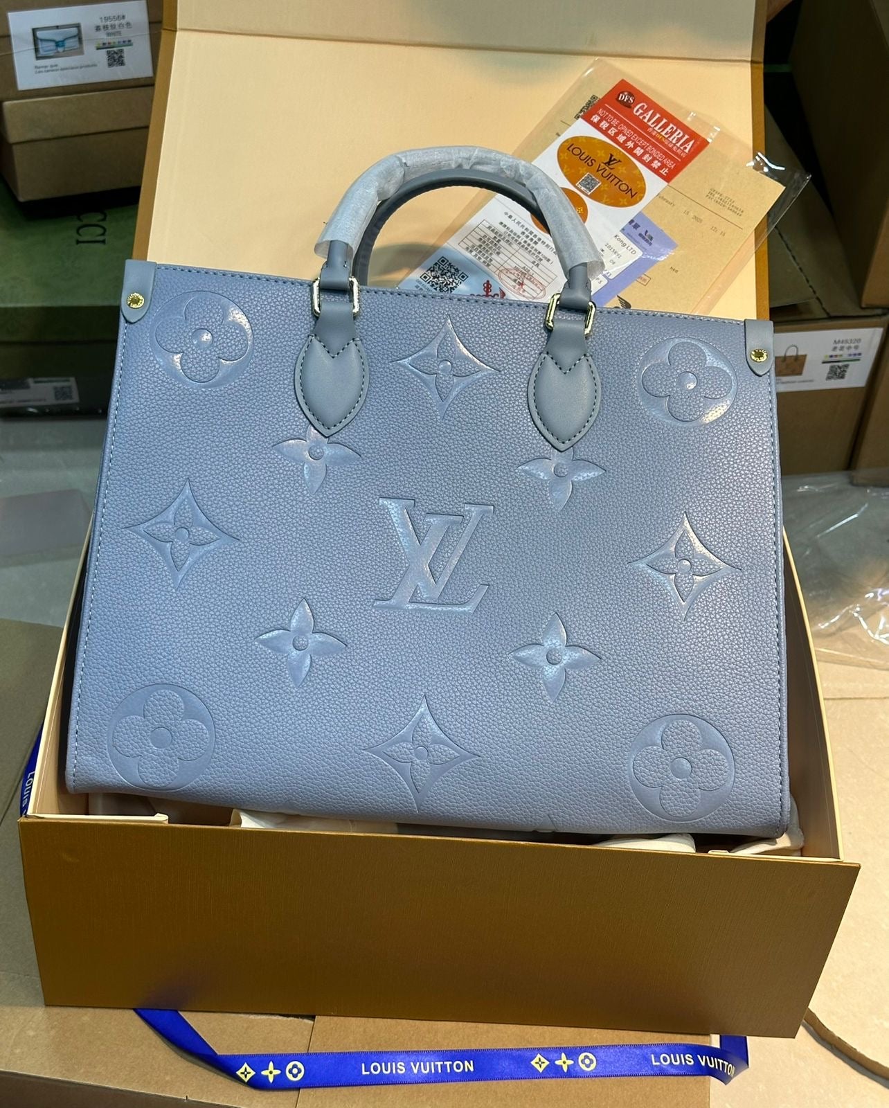 LV On the go MM with Brand Box