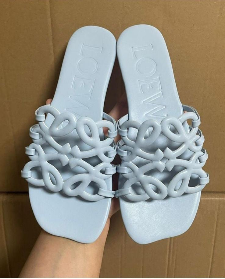 Loewe Petal Anagram Slide