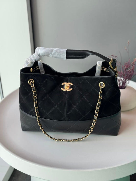 CHANEL 25 Small Tote