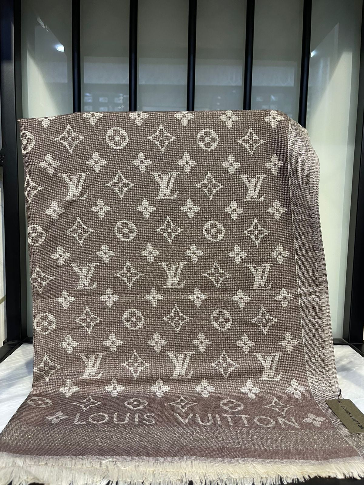 LV Scarf