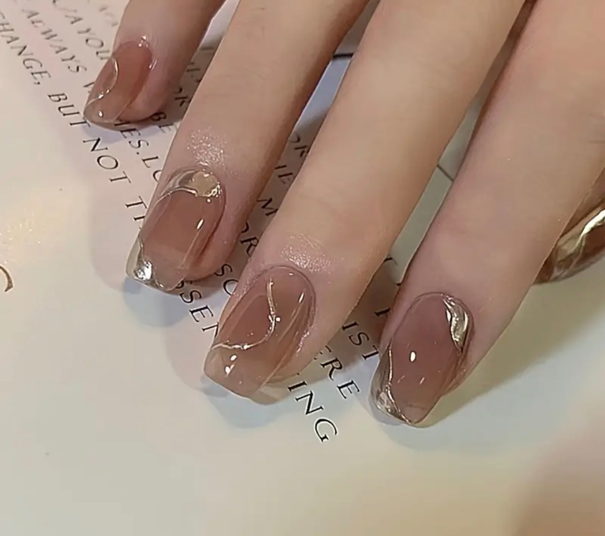 24pcs Nude Coffin Glossy Press Pn Nails